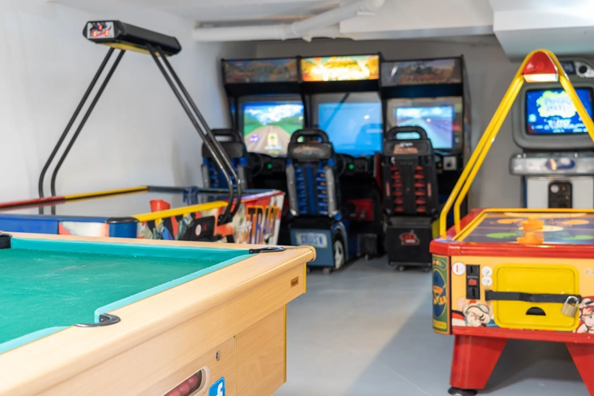 3HB Clube Humbria kids games area